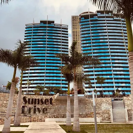 Sunset Drive Deluxe דירה *